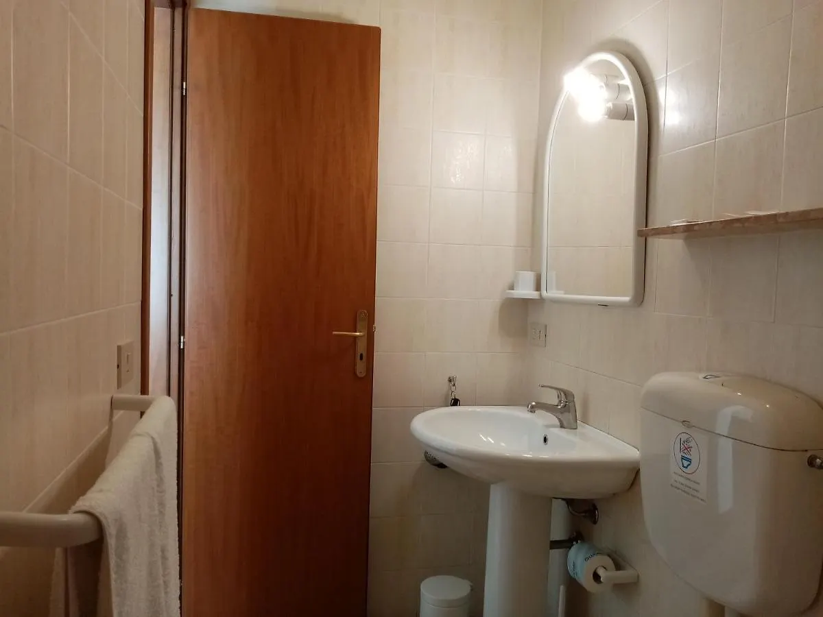 Ariston Petit Hotel
